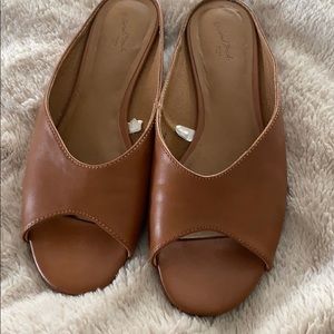 Women’s universal thread slides